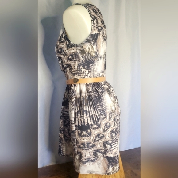 QED London diamond snake print dress *No Belt, Just For styling* - Picture 5 of 9